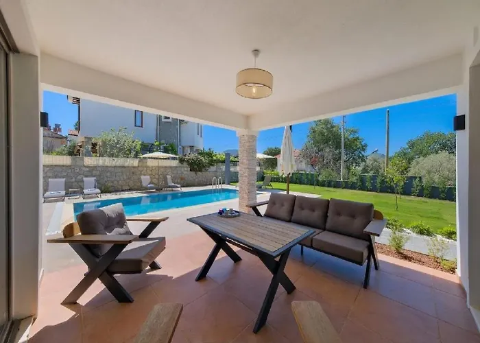 Villa Oludeniz Luxury With Two Pools