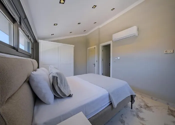 Vila Oludeniz Luxury With Two Pools Fethiye