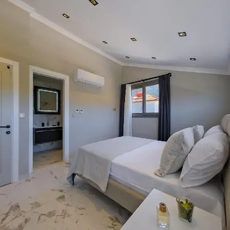 Вилла Oludeniz Luxury With Two Pools