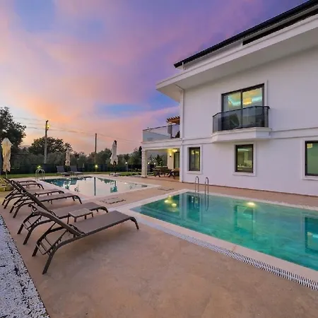 Вилла Oludeniz Luxury With Two Pools *