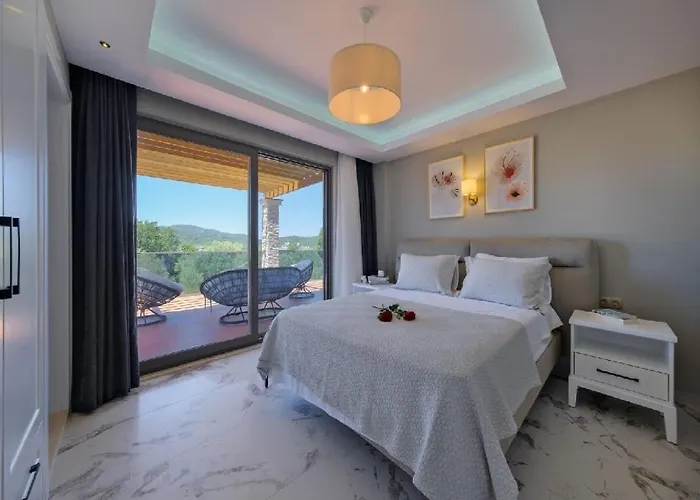 Villa Oludeniz Luxury With Two Pools Fethiye