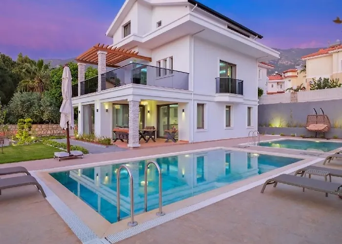 Oludeniz Luxury With Two Pools * Fethiye