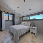 Villa Oludeniz Luxury With Two Pools *
