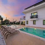 Villa Oludeniz Luxury With Two Pools *